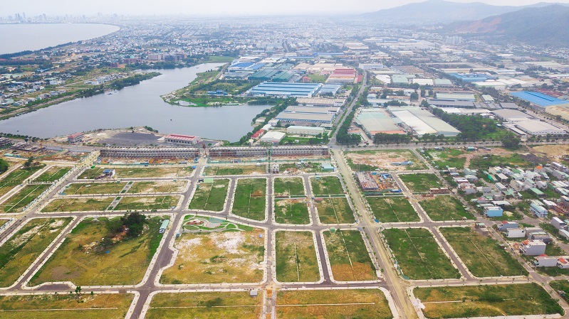 lakeisde-palace-da-nang